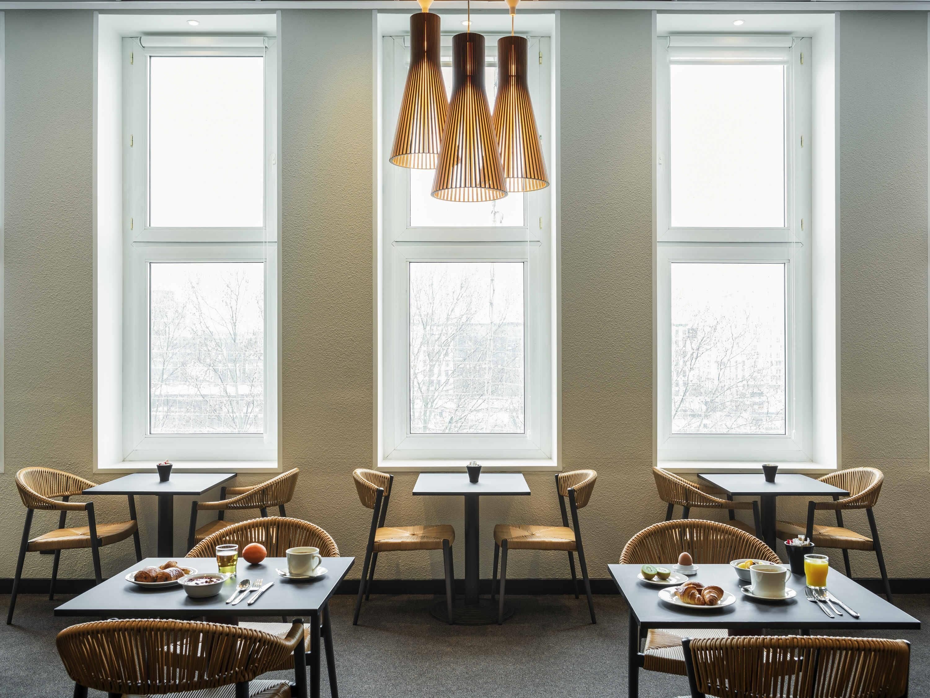 매일 뷔페 아침 식사(1인  당 EUR 13.5)