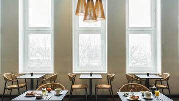 Daily buffet breakfast (EUR 13.5 per person)