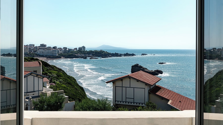 Regina Experimental Biarritz