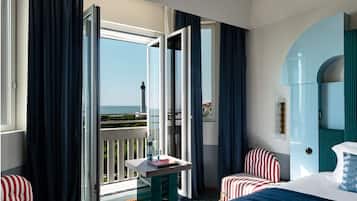 Premium bedding, minibar, in-room safe, desk