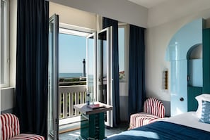 Premium bedding, minibar, in-room safe, desk