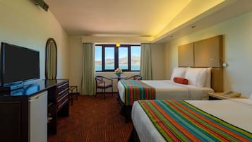 Twin Room, Lake View | Down duvets, minibar, in-room safe, blackout curtains