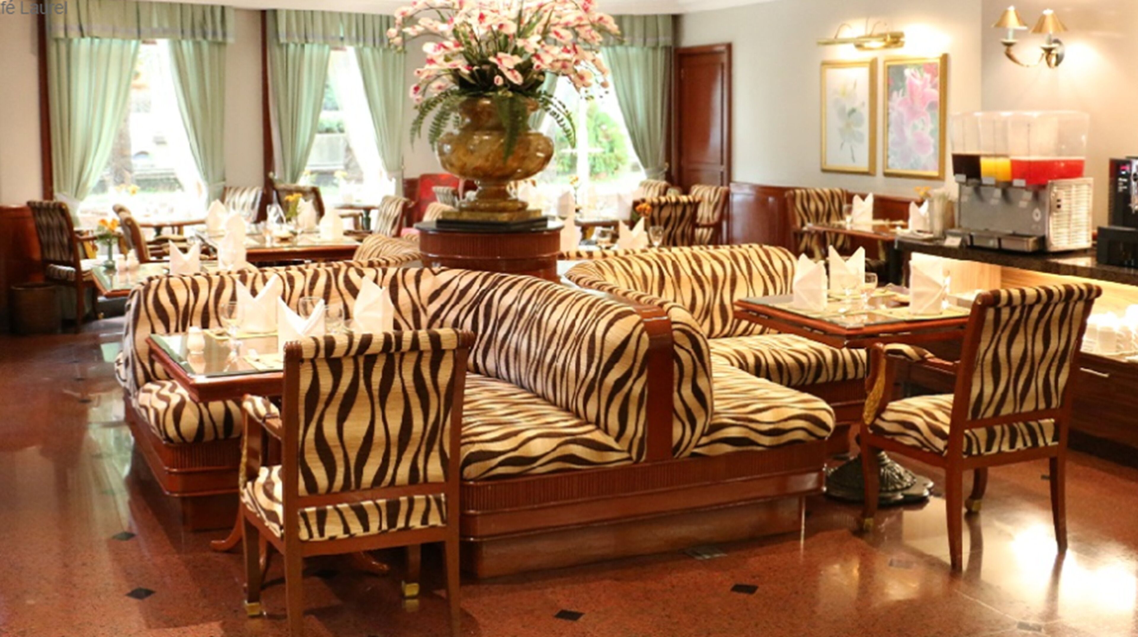 daily buffet breakfast (thb 530 per person)