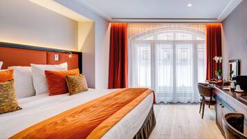 Ladies First | Minibar, in-room safe, individually decorated, desk