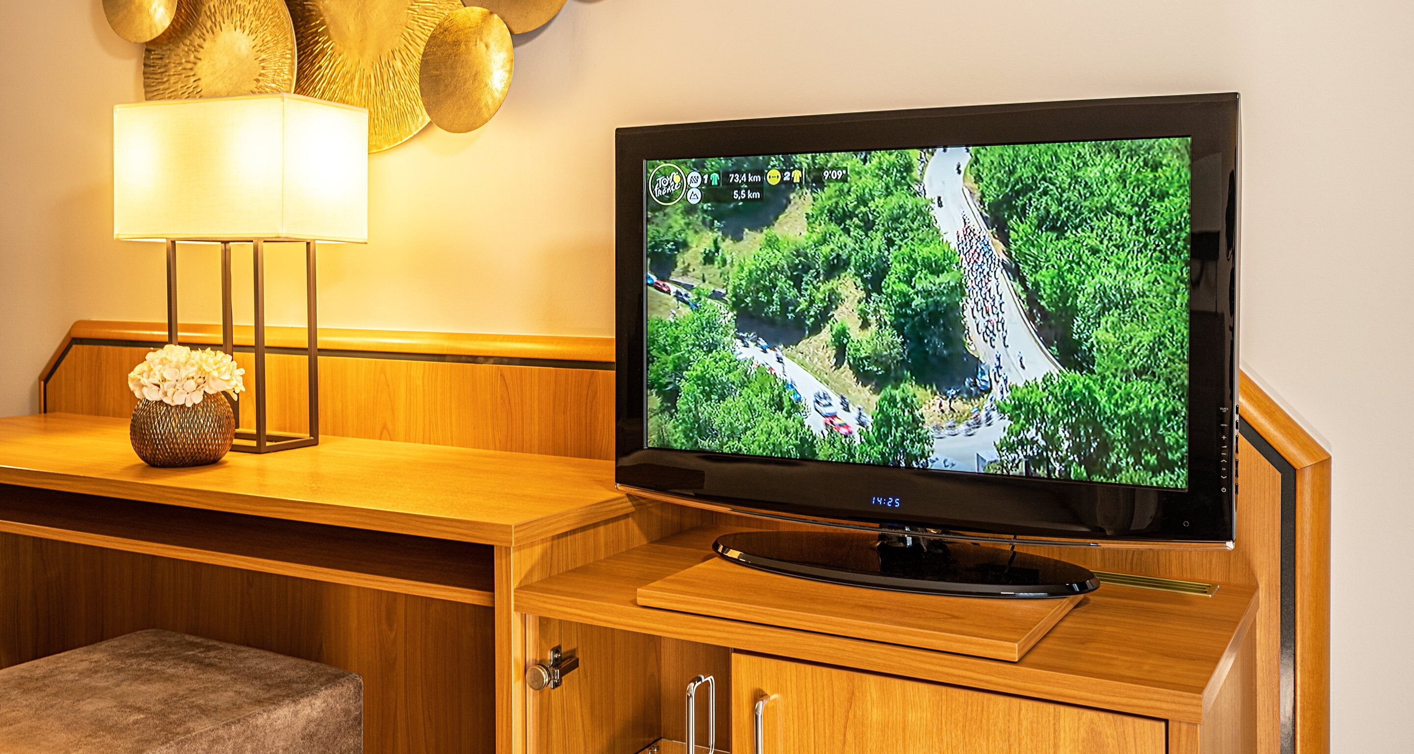 classic double room | 1 bedroom, hypo-allergenic bedding, in-room safe, desk