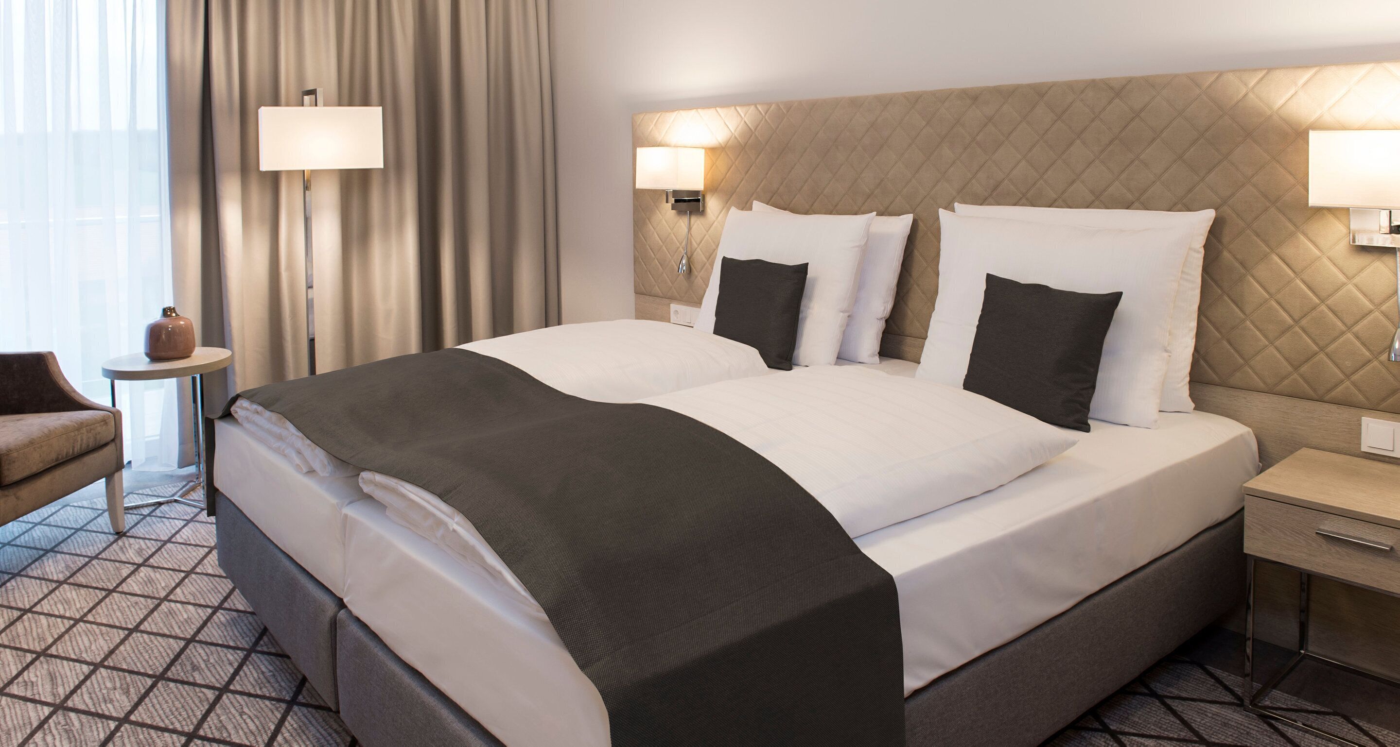1 Schlafzimmer, Allergikerbettwaren, Zimmersafe, Schreibtisch