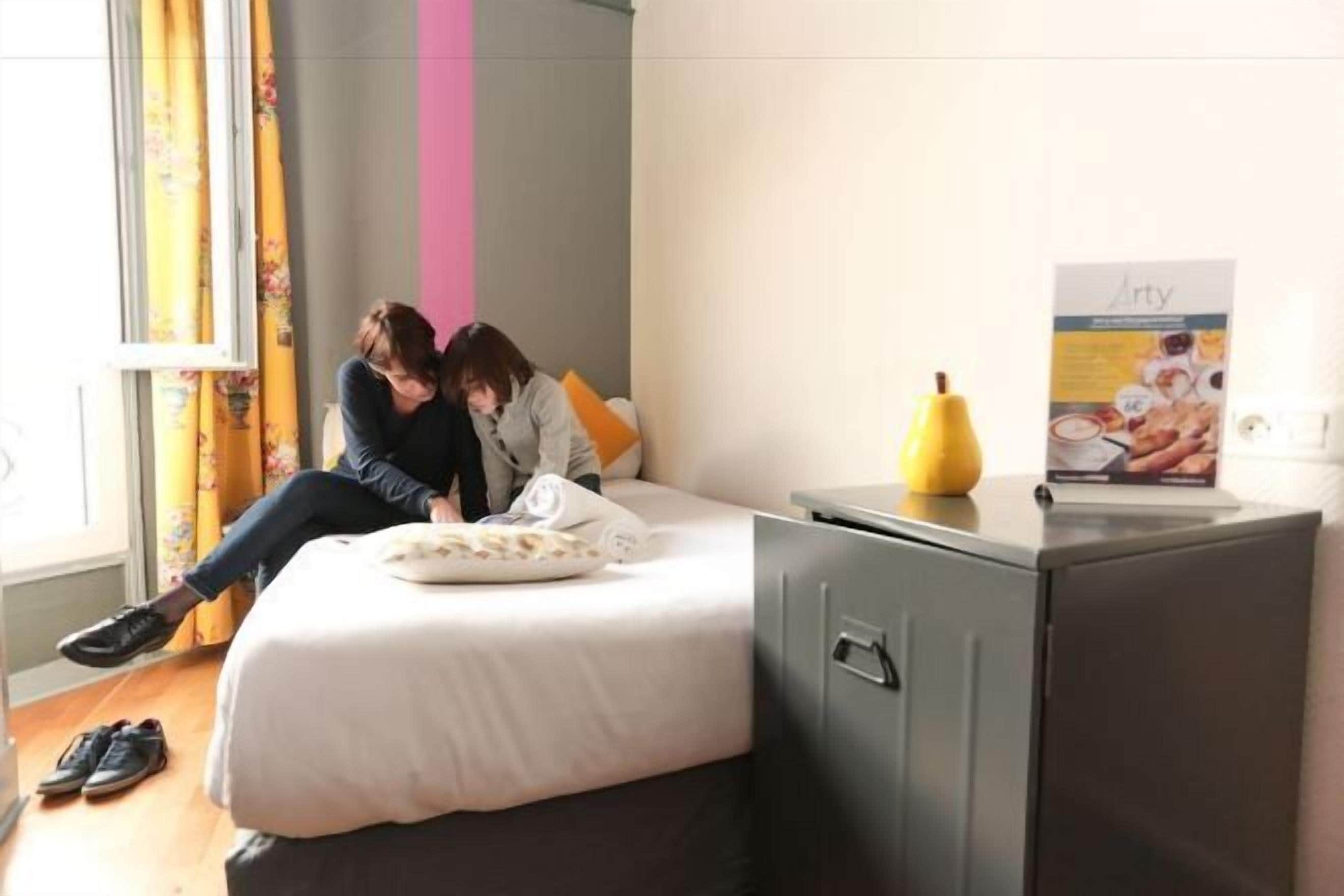 Tabla de planchar con plancha y wifi gratis