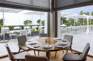 2 restaurants, breakfast, lunch, dinner served; Mediterranean cuisine