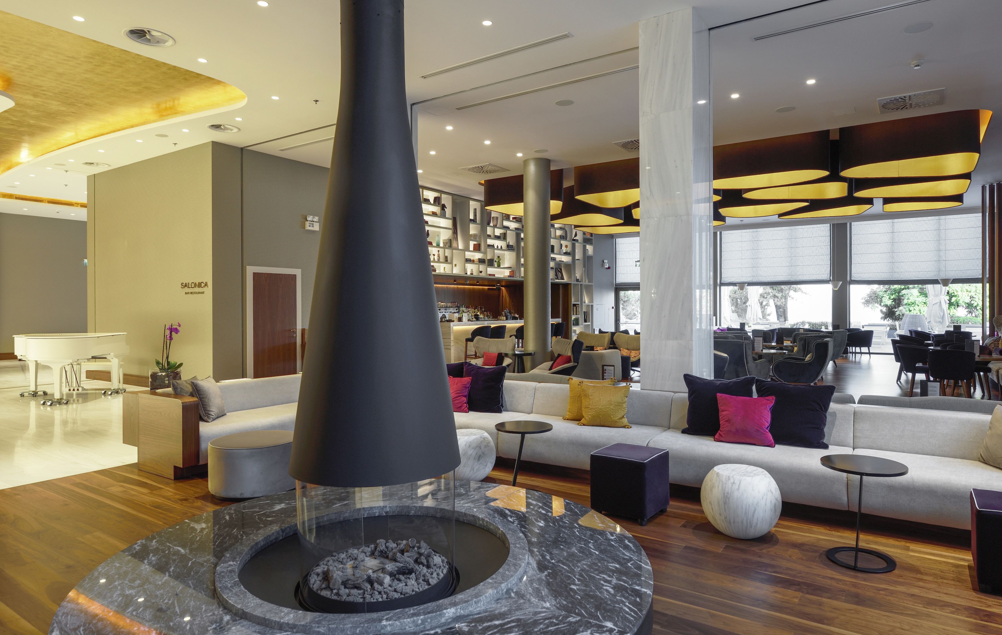 Lobby lounge