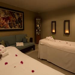 Couples treatment rooms, sauna, body treatments, aromatherapy