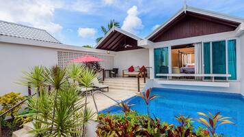 Luxury Almond Pool Suite | Vue sur le jardin