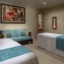 Couples treatment rooms, sauna, body treatments, aromatherapy