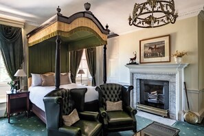 Feature Room