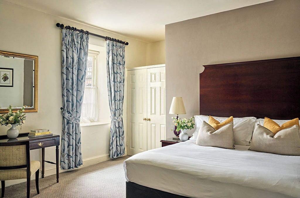 Mews Junior Suite