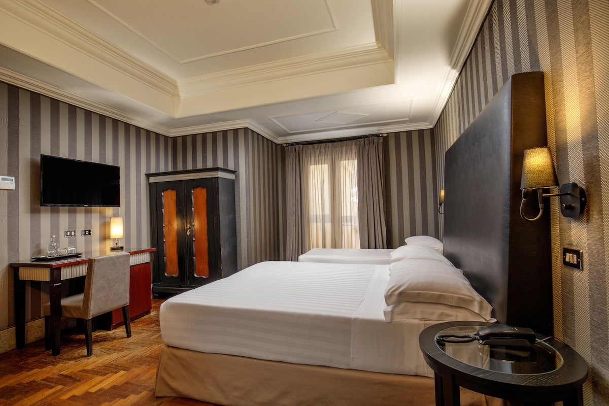 Ropa de cama hipoalergénica y minibar