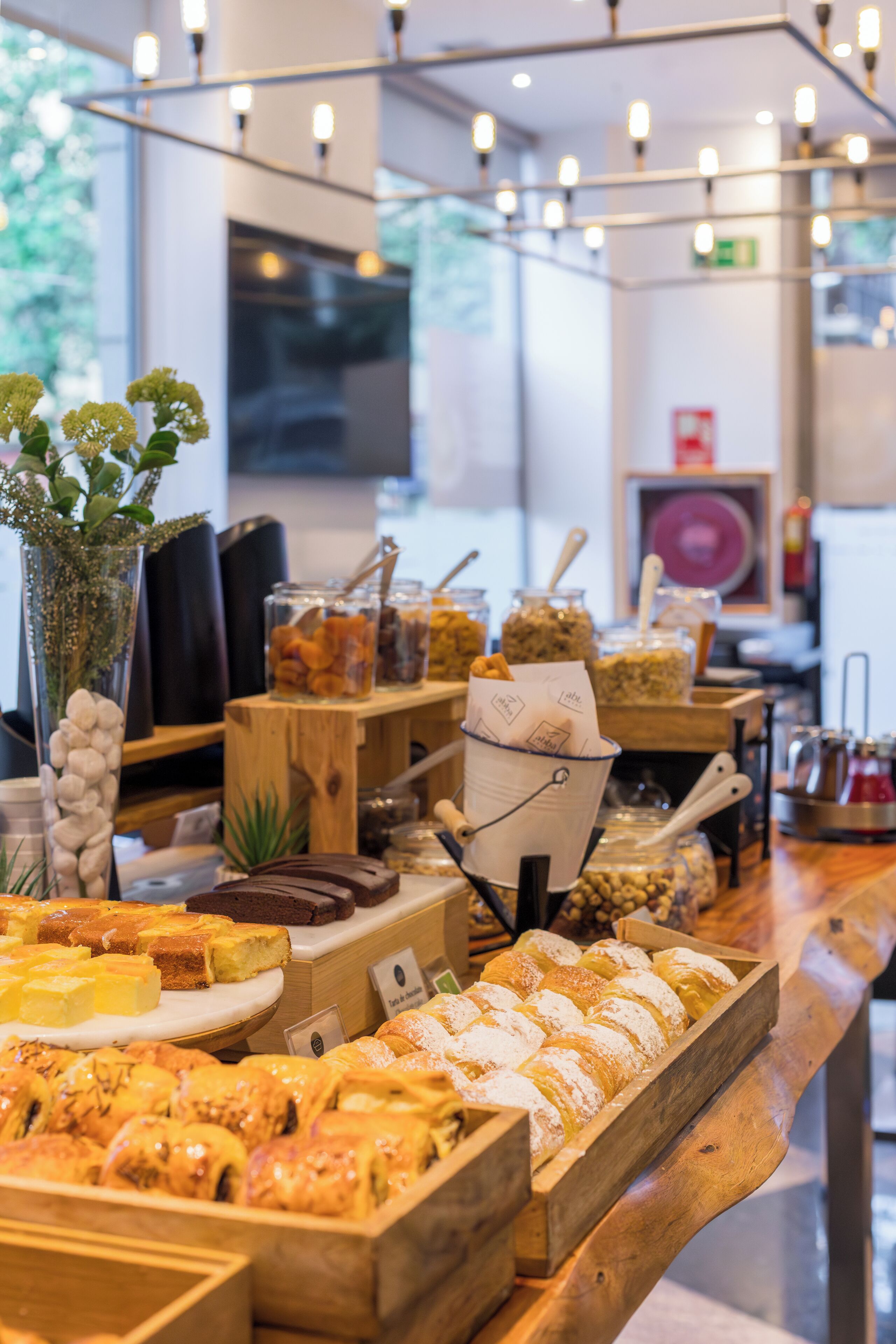 daily buffet breakfast (eur 18 per person)