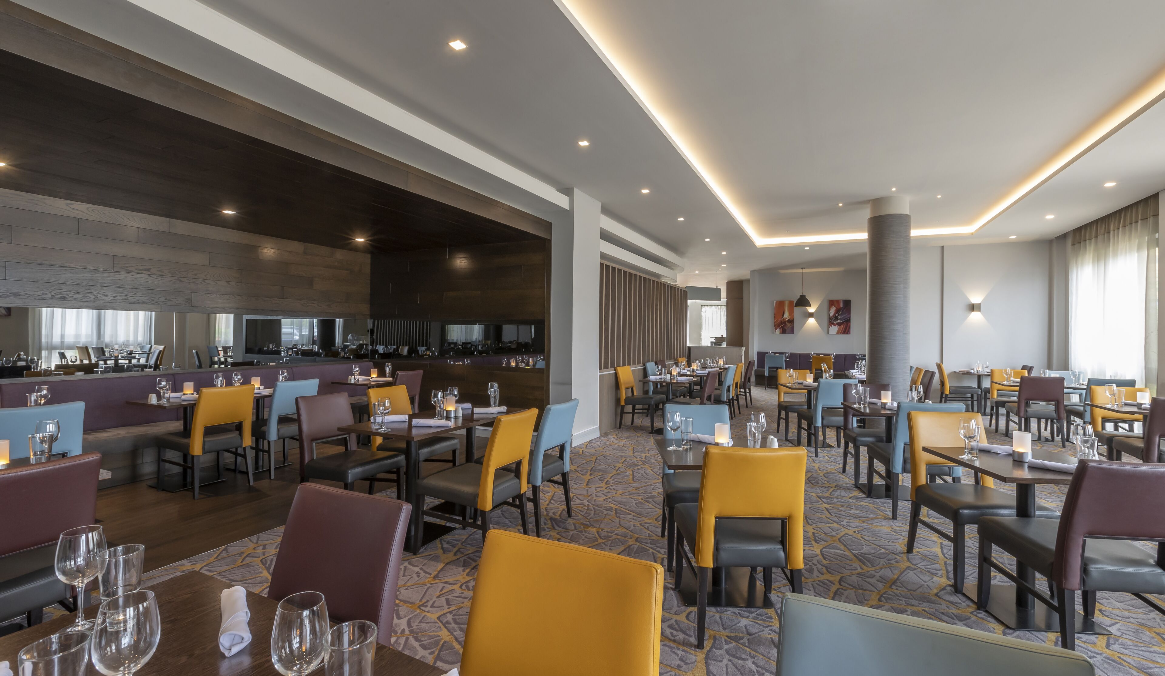 breakfast, lunch and dinner served