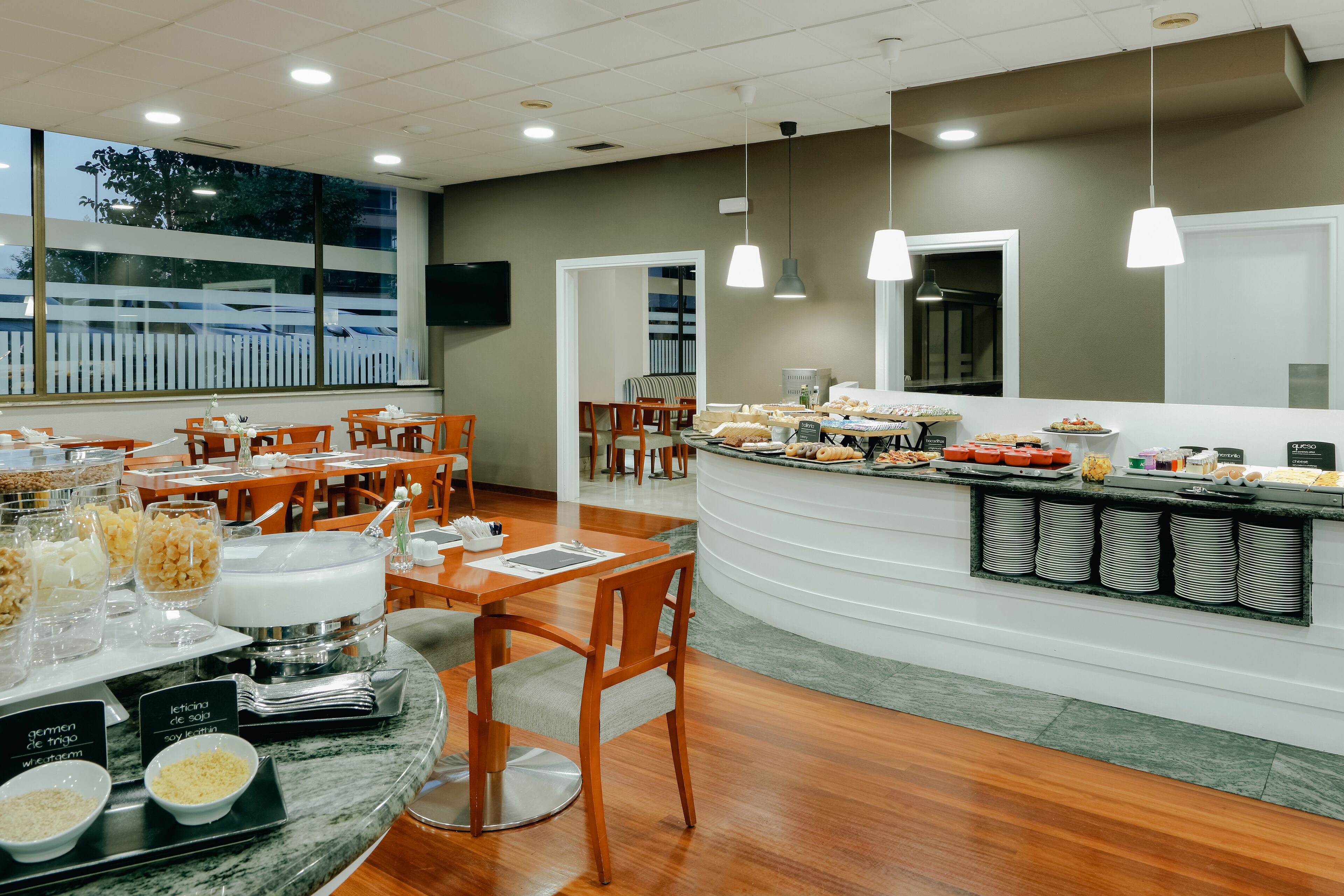 daily buffet breakfast (eur 11.90 per person)