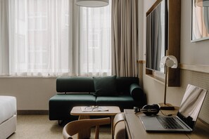 Premium bedding, in-room safe, desk, laptop workspace