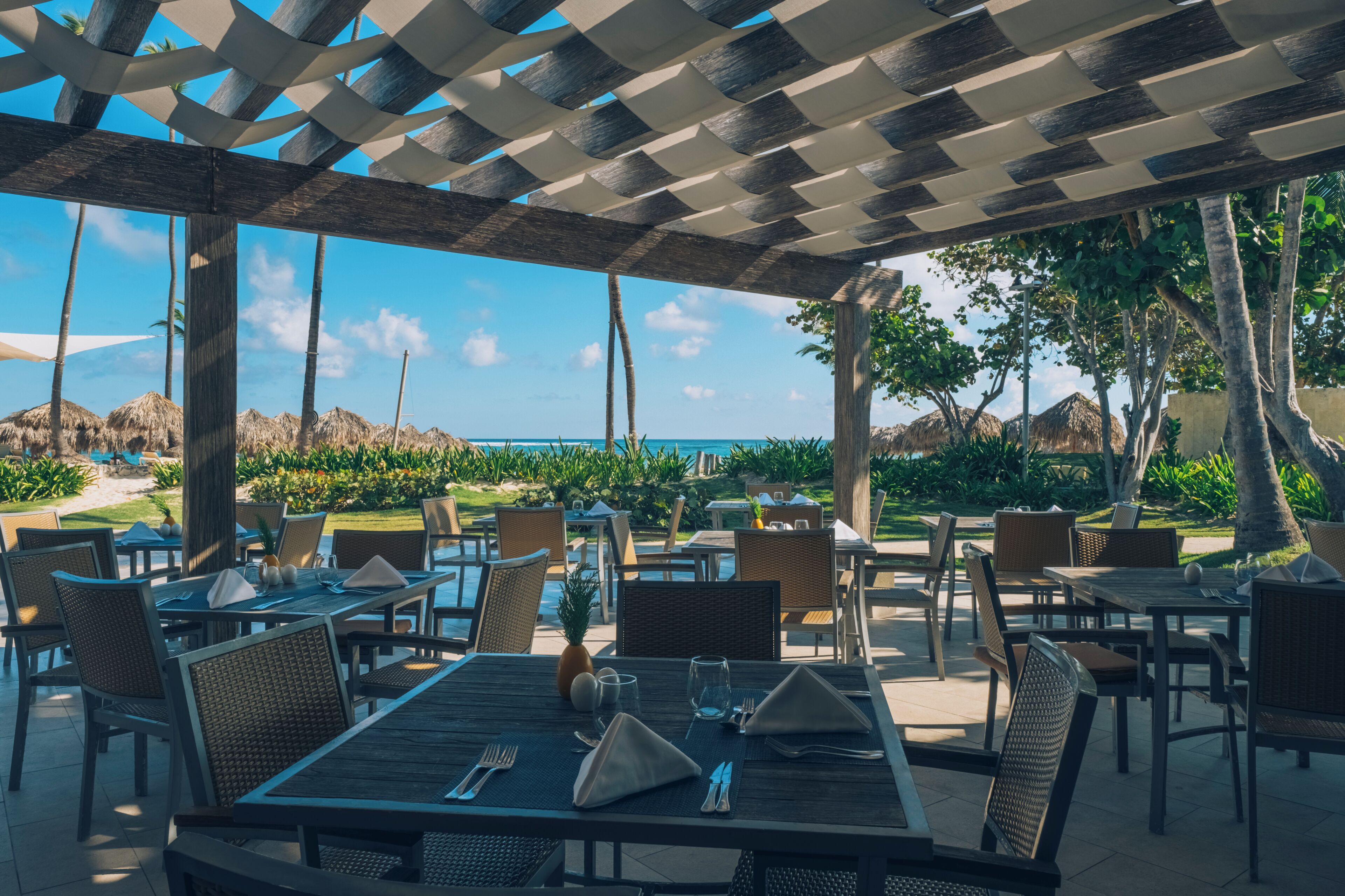 15 restaurantes; se sirven desayunos, almuerzos y cocina francesa 