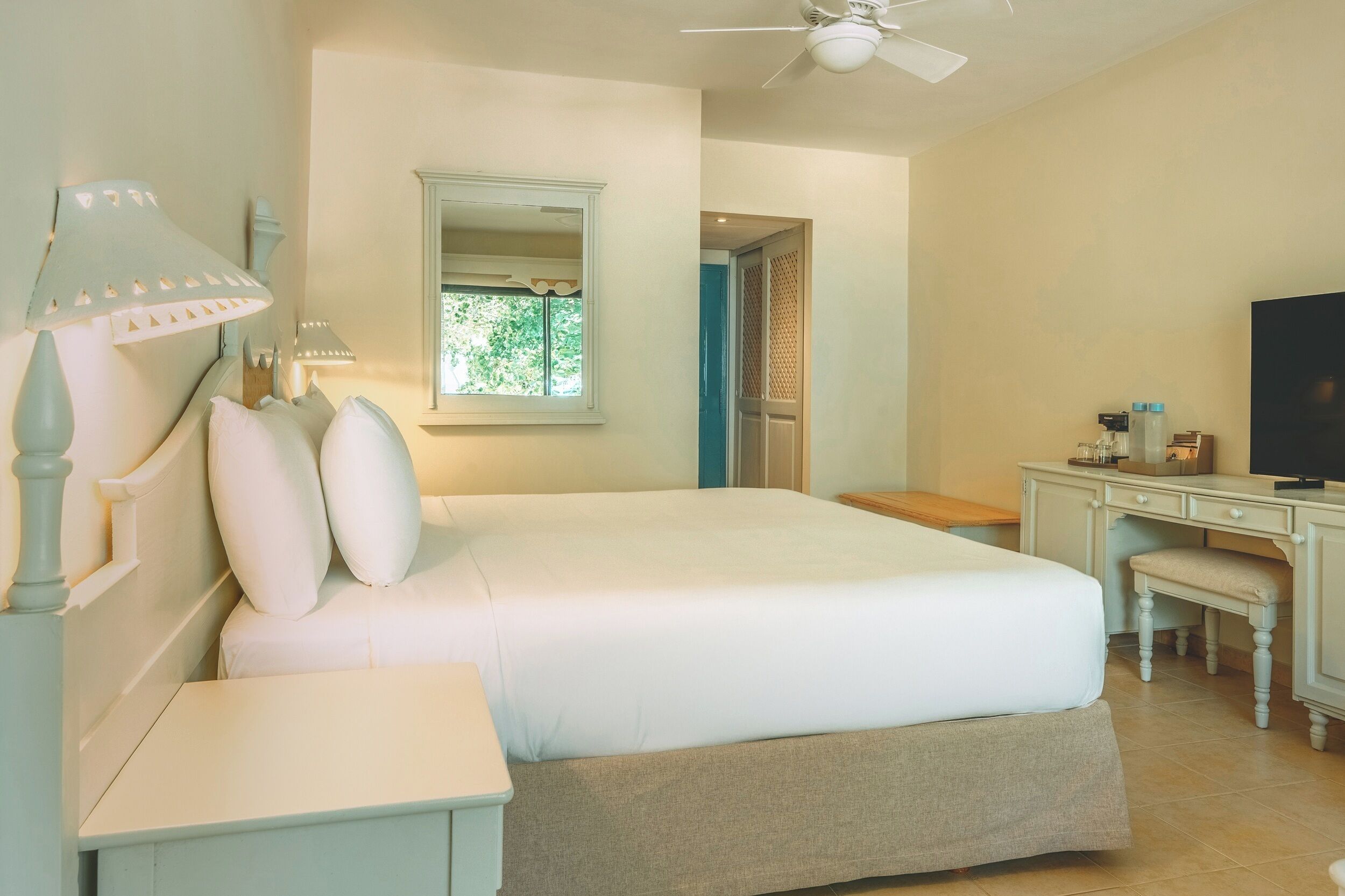 Free minibar, in-room safe, desk, laptop workspace
