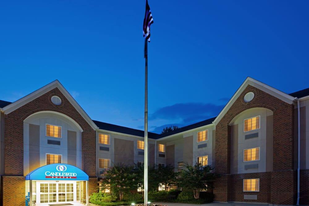 Candlewood Suites Washington-Fairfax by IHG