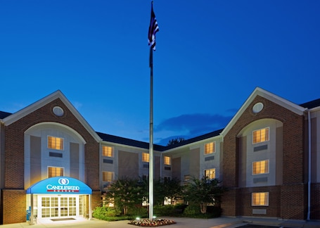 Exterior. Candlewood Suites Washington-Fairfax by IHG
