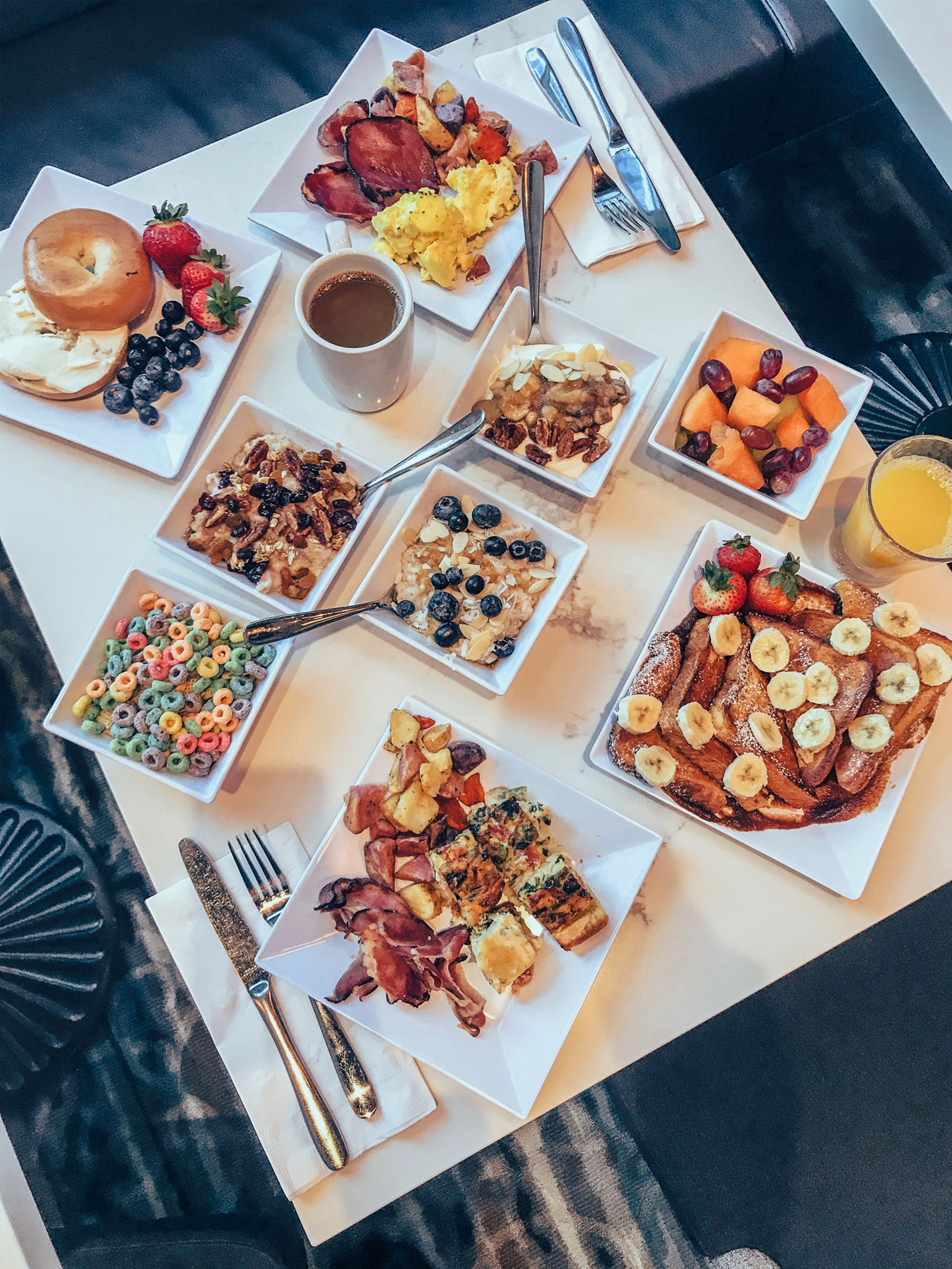 free daily full breakfast