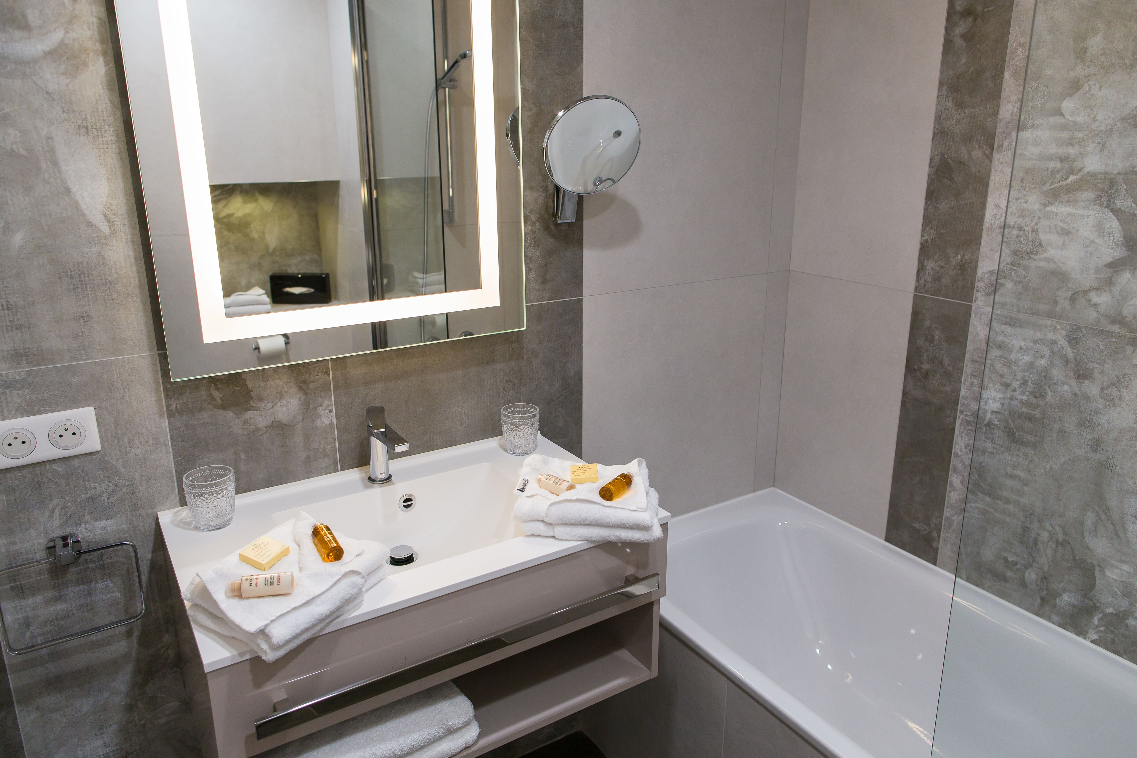 superior double room, garden view | bathroom | free toiletries, hair dryer, slippers, towels