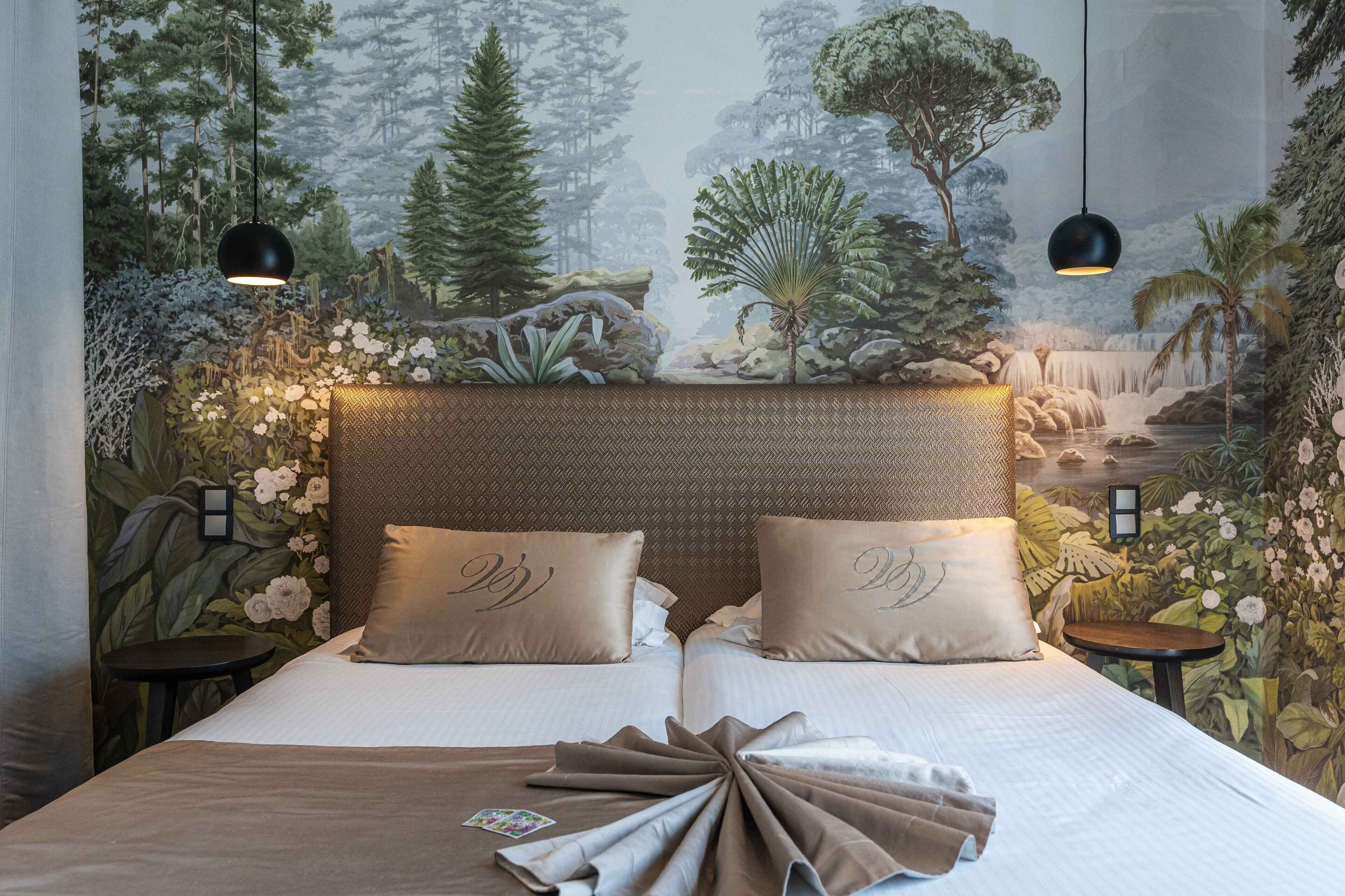 twin room, garden view | minibar, in-room safe, desk, soundproofing