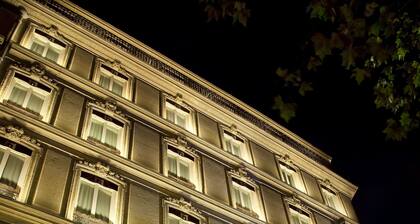 Hotel Marceau Champs Elysees