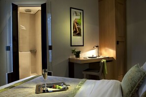 Superior-Zimmer | Hochwertige Bettwaren, Minibar, Zimmersafe, Schreibtisch