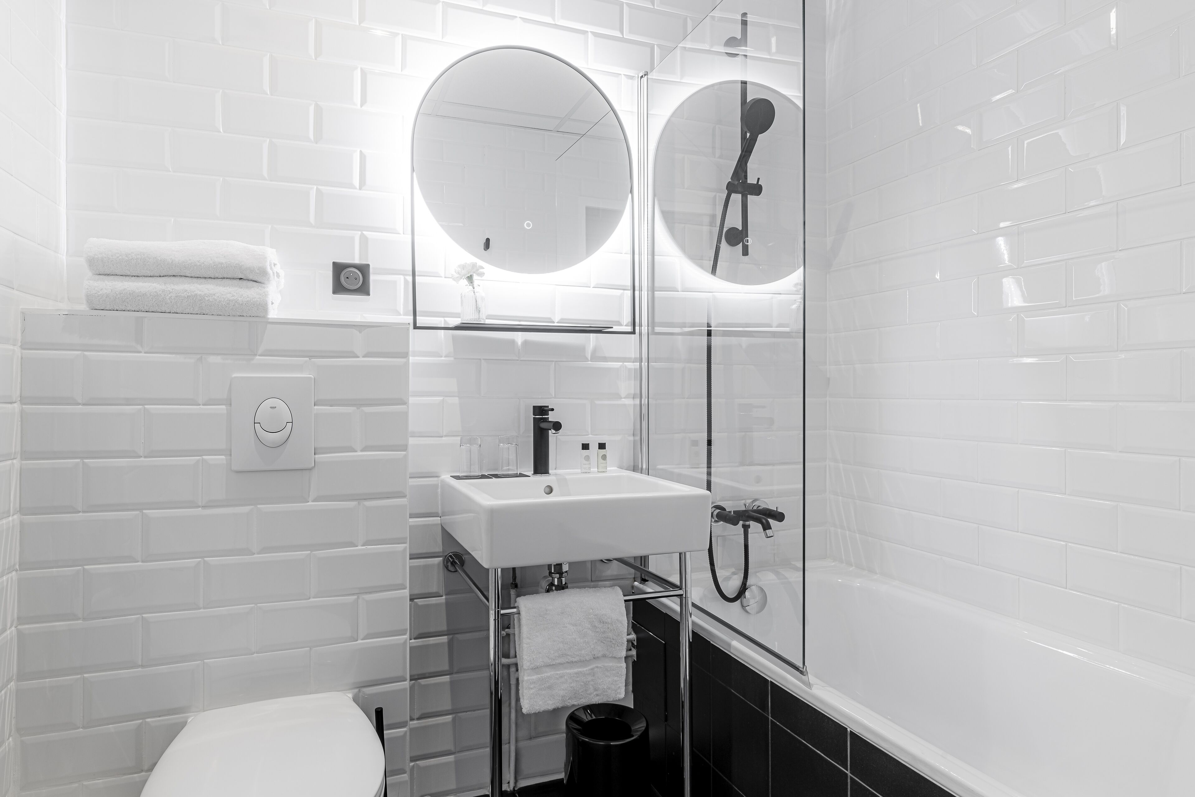 club double room, 1 double bed | bathroom | free toiletries, hair dryer, towels, soap