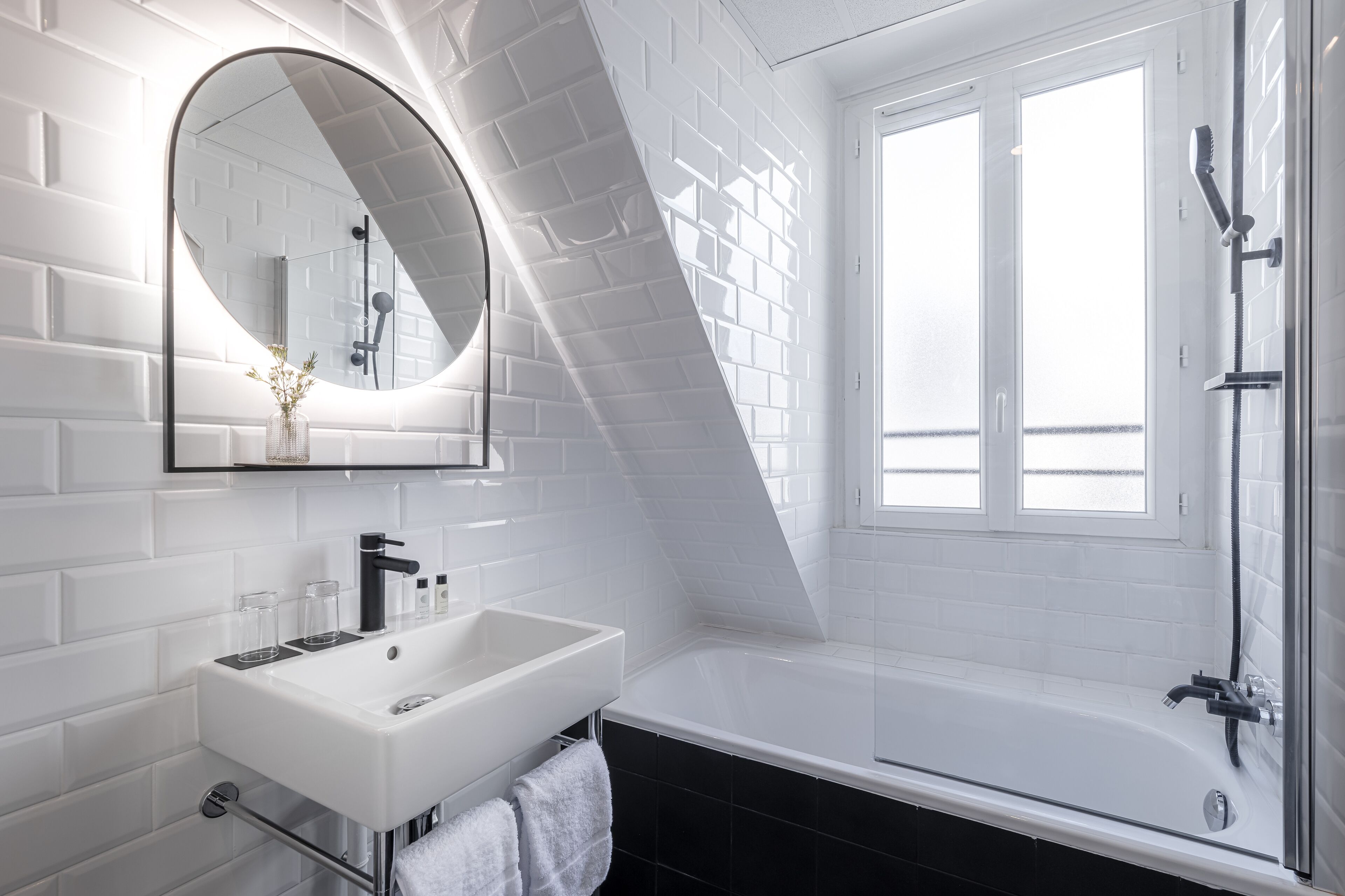 club double room, 1 double bed | desk, free wifi, bed sheets