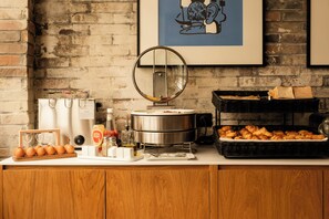 Daily buffet breakfast for a fee - 9Hotel Bastille - Lyon (Paris)