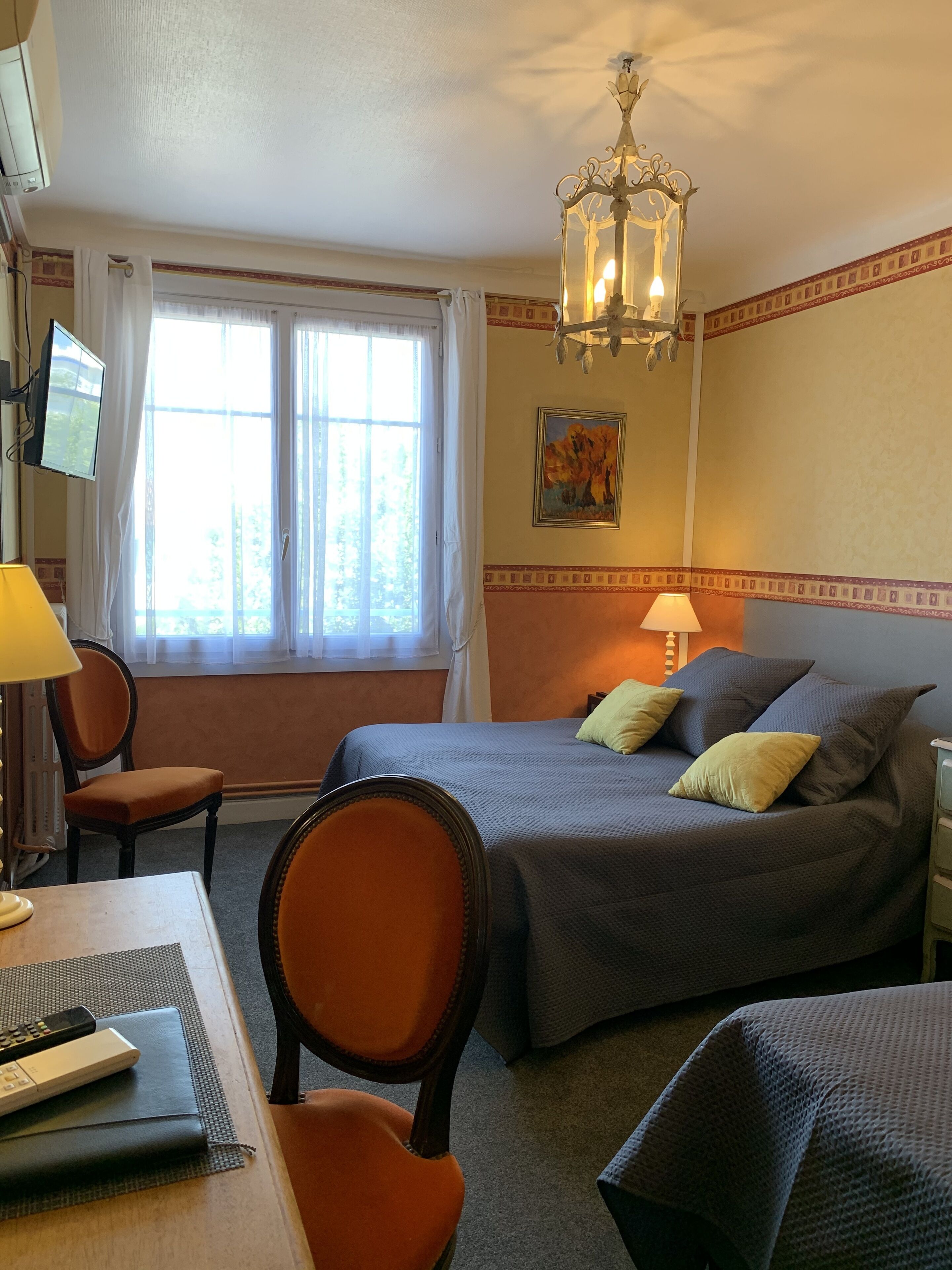 minibar, in-room safe, individually decorated, individually furnished