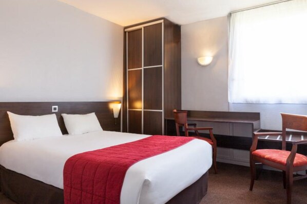 Standard Double or Twin Room | 3 bedrooms, premium bedding, desk, blackout curtains