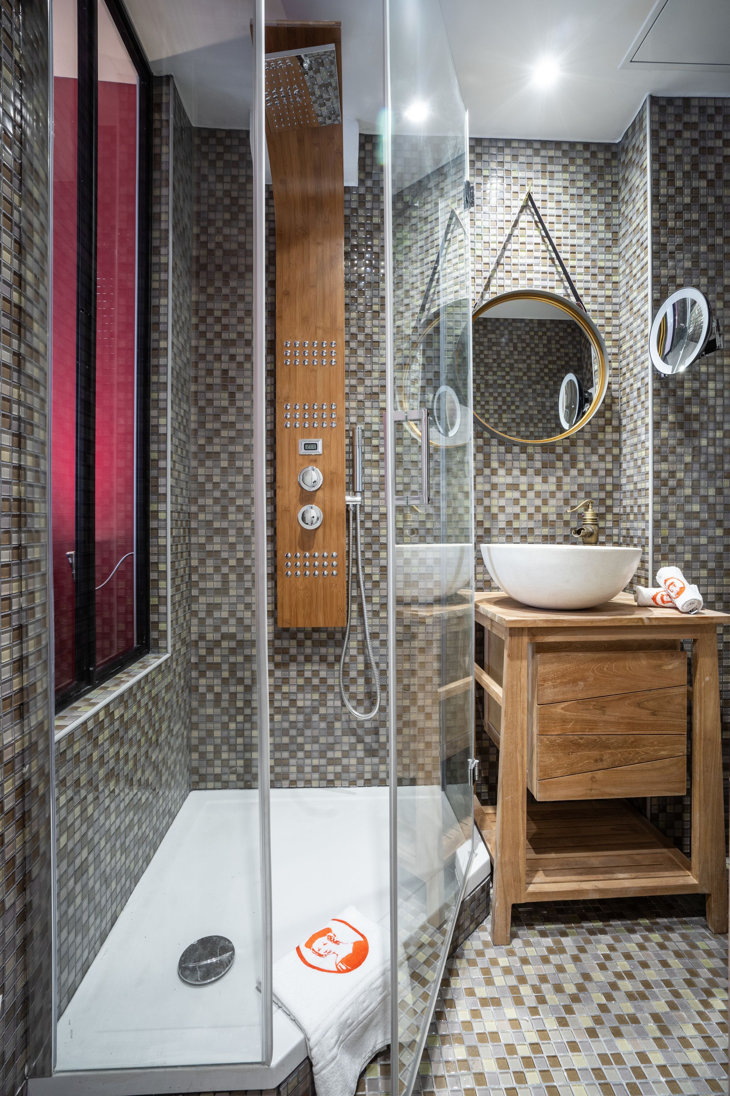 shower, free toiletries, hair dryer, bathrobes