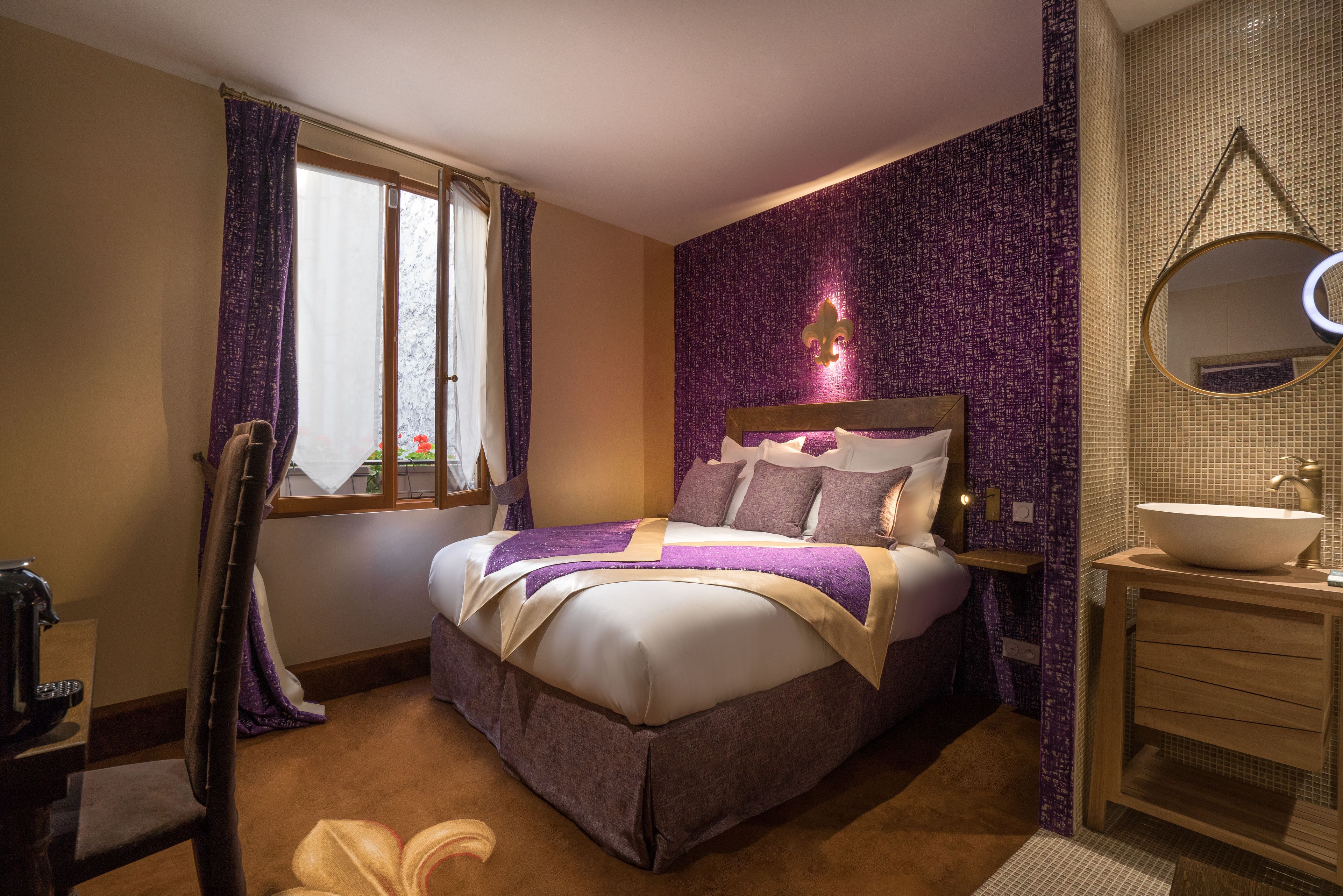 premium bedding, pillow-top beds, in-room safe, individually decorated