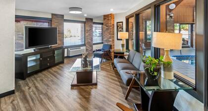 Quality Inn East Liverpool - Calcutta