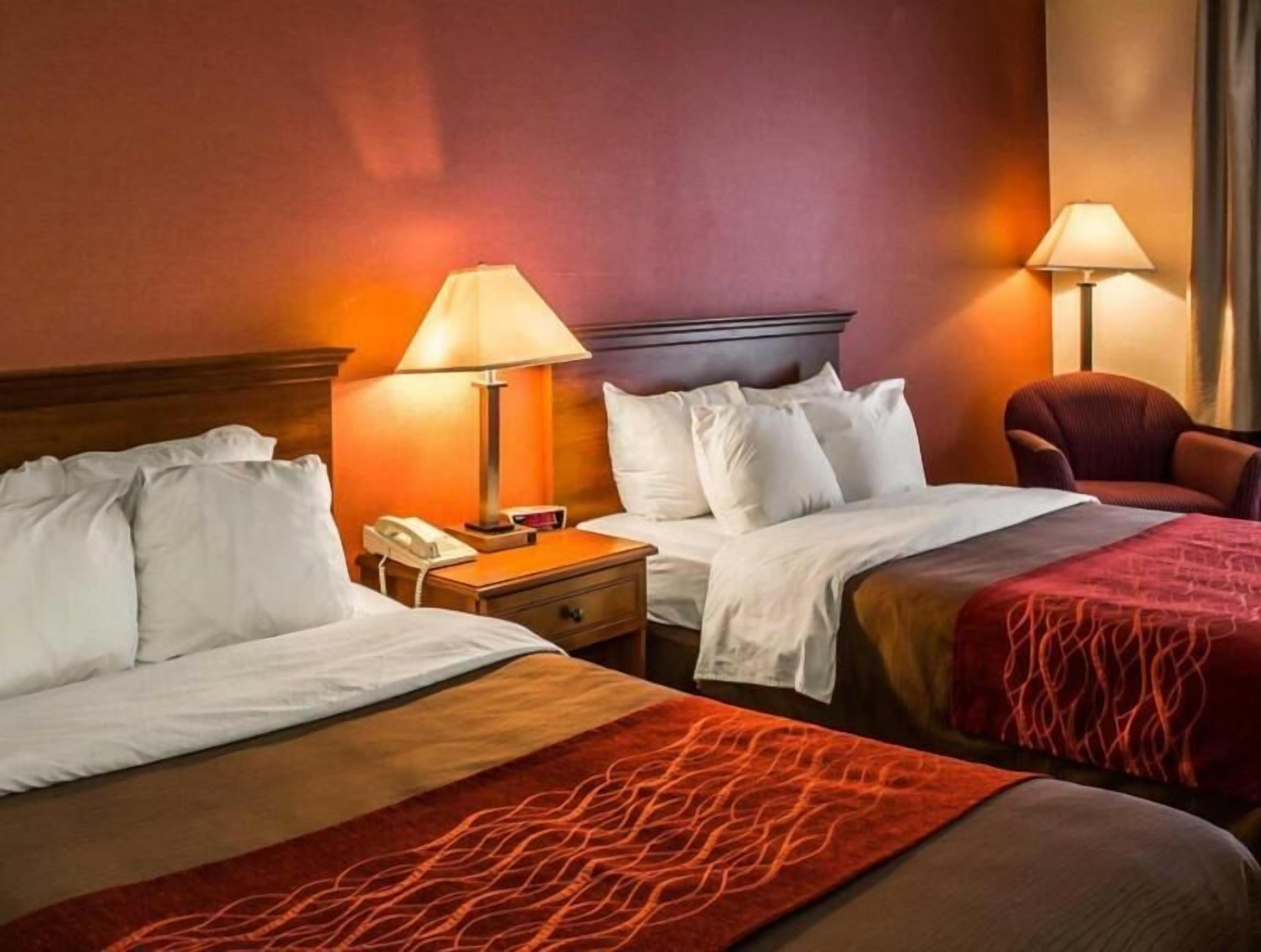 In-room safe, desk, iron/ironing board, rollaway beds