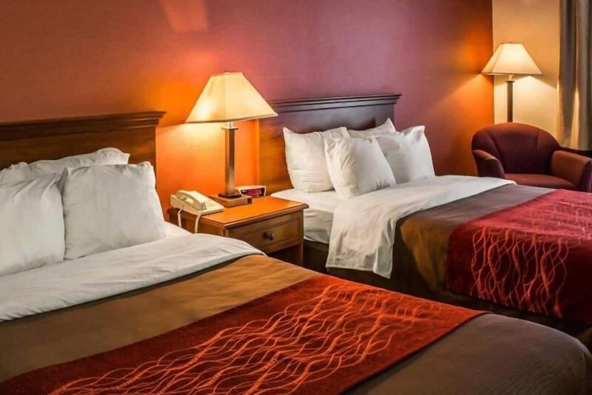 In-room safe, desk, iron/ironing board, rollaway beds