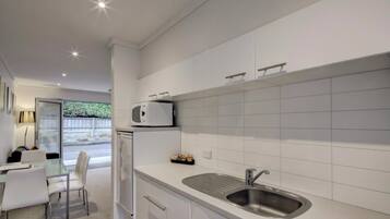 Fridge, microwave, coffee/tea maker, electric kettle