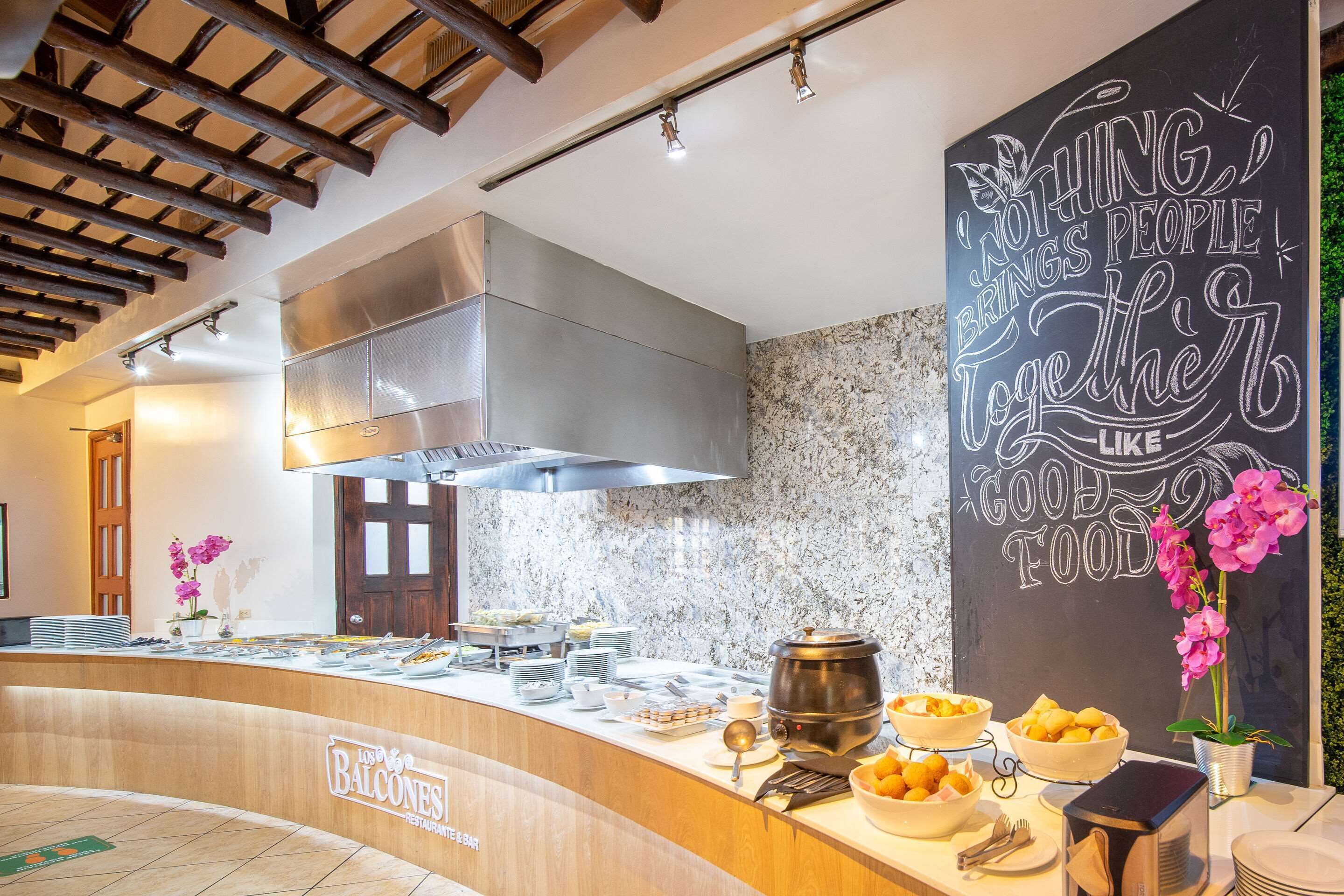 dinner served, american cuisine, pool views