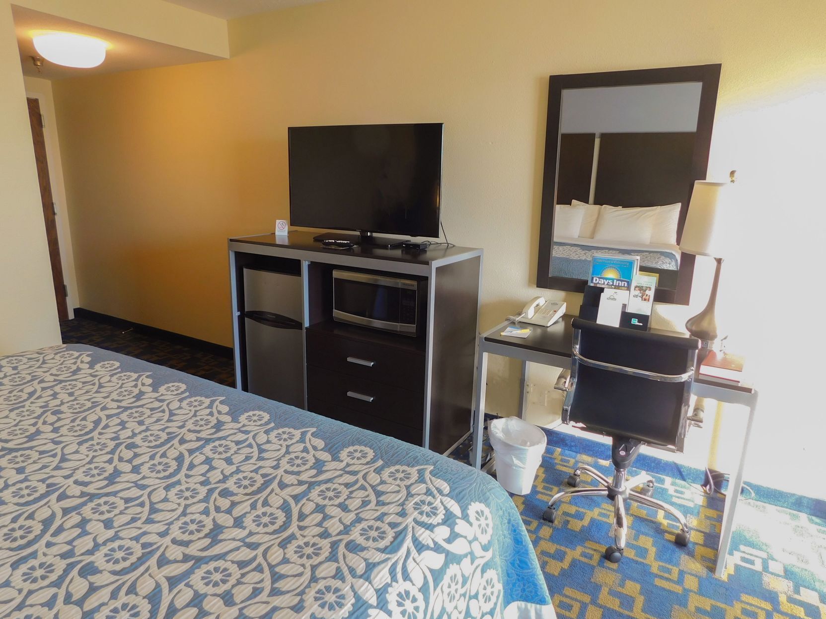 Desk, free WiFi, bed sheets, alarm clocks