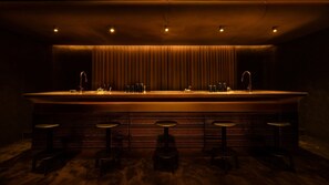 Cocktail bar