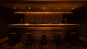 Cocktail bar