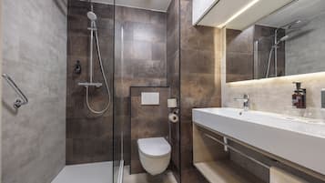 Deluxe Double Room | Bathroom