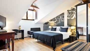 Double Room | In-room safe, desk, laptop workspace, free WiFi