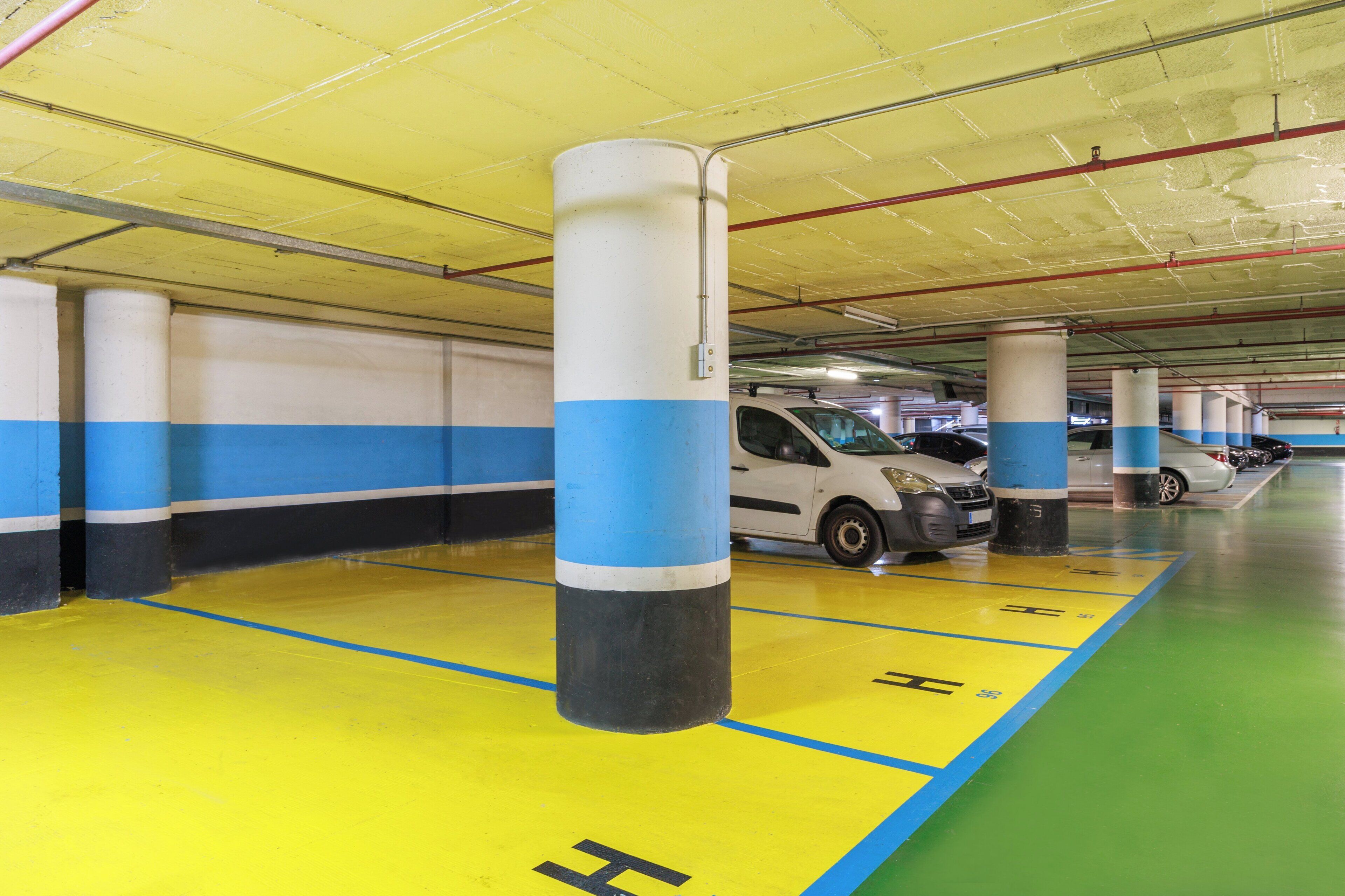 self-parking (surcharge) 10 per day